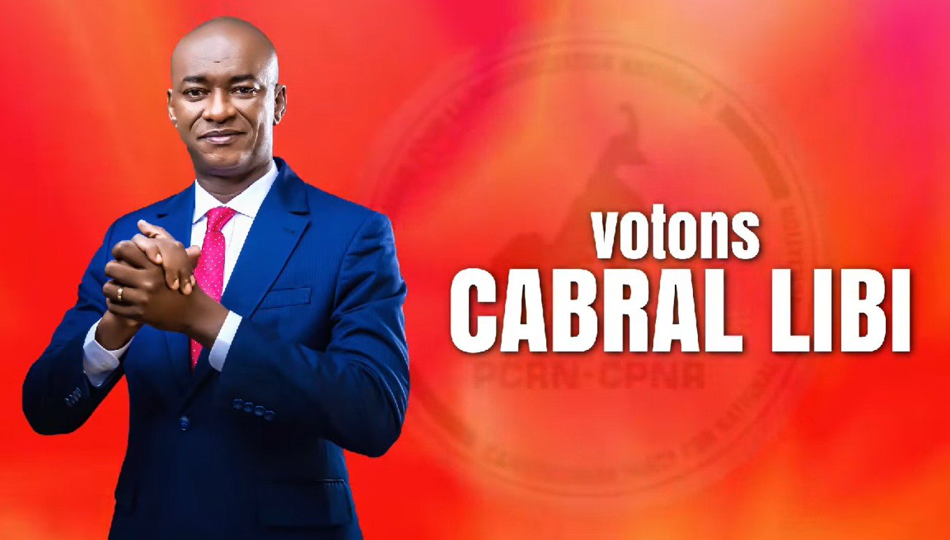 Cabral Libii greets supporters at Ngaoundéré rally during Orange Wave campaign.