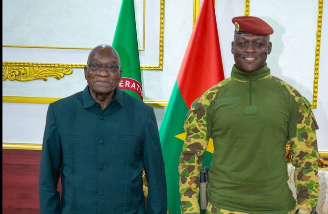 Photograph from Koulouba Palace showing former South African President Jacob Zuma and Burkina Faso’s Captain Ibrahim Traoré discussing Africa’s economic sovereignty and continental unity as part of a new Pan-African diplomacy.